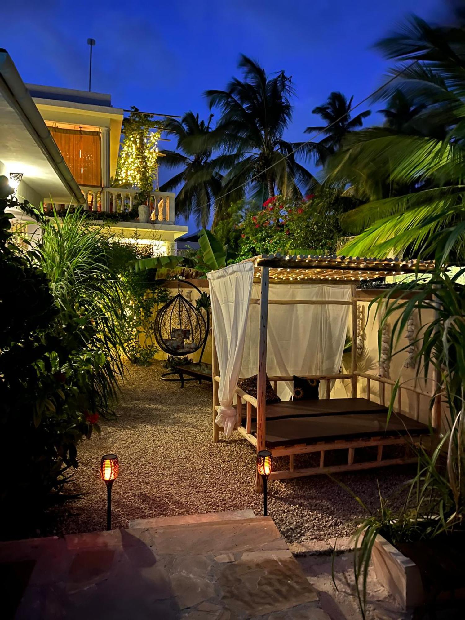 Gadea Boutique Hotel& Gadea Garden Italian Restaurant (adults Only) Hotel apartamentowy 2*
